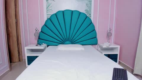 Snapshot of daphne_fox_ chatting on 01.05.25 Daphne online show from 01.05.25