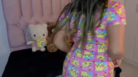 daphne_little online show from 10.23.25
