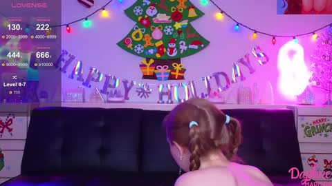 Daphne Madison online show from 01.10.25