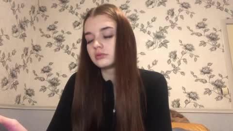 Snapshot of daphnesterlace chatting on 05.06.26 Emilia online show from 05.06.26