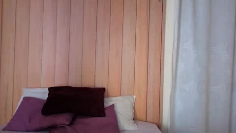 Daphne online show from 10.04.25