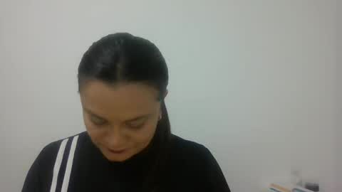 Snapshot of dapnne24 chatting on 09.25.25 dapnne online show from 09.25.25