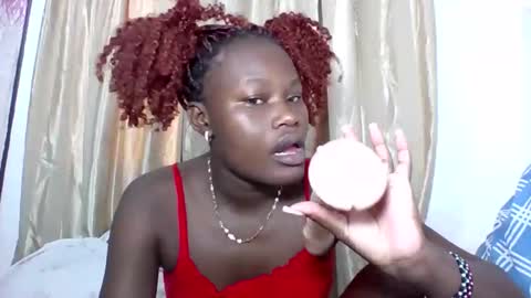 ESTHER online show from 12.05.25