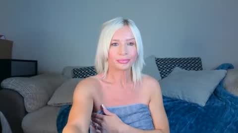 DarcyDixx If you have requests or dirty talk please use tip online show from 05.19.26