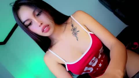 Snapshot of daretolovemexx chatting on 09.22.25 Angel Condensada online show from 09.22.25