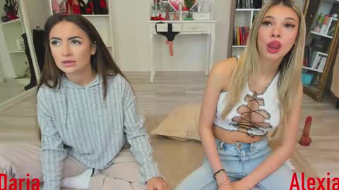 Snapshot of dariaa_doll chatting on 02.22.25 Daria online show from 02.22.25