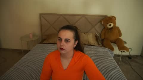 Snapshot of dariacalm chatting on 05.17.26 Daria online show from 05.17.26