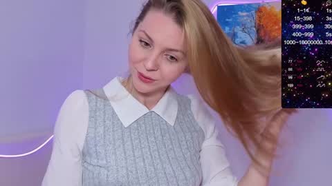 Snapshot of dariarazet chatting on 12.17.24 online show from 12.17.24