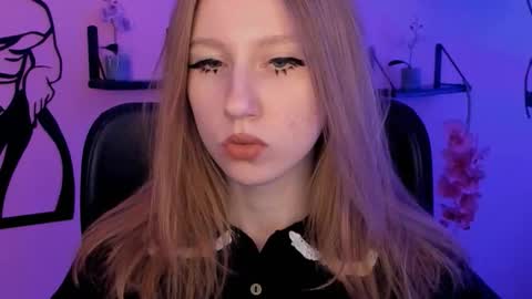 Daria Tate online show from 09.14.25