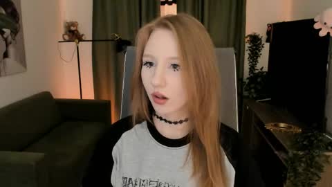 Snapshot of dariatate chatting on 05.19.26 Daria Tate online show from 05.19.26