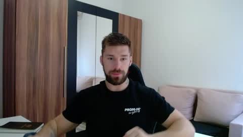 darius_94 online show from 04.09.26