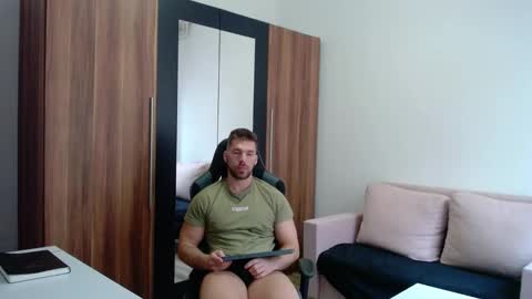 Snapshot of darius_94 chatting on 04.23.26 darius_94 online show from 04.23.26