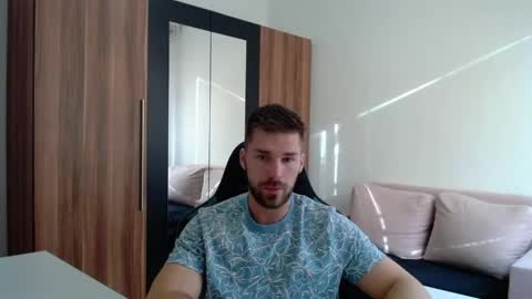 Snapshot of darius_94 chatting on 04.28.26 darius_94 online show from 04.28.26