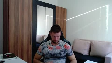 Snapshot of darius_94 chatting on 04.30.26 darius_94 online show from 04.30.26