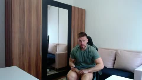 Snapshot of darius_94 chatting on 05.01.26 darius_94 online show from 05.01.26