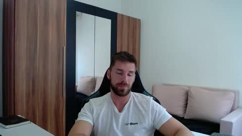 Snapshot of darius_94 chatting on 05.09.26 darius_94 online show from 05.09.26