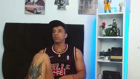 Snapshot of darius_phoenix chatting on 12.24.24 Darius Phoenix online show from 12.24.24