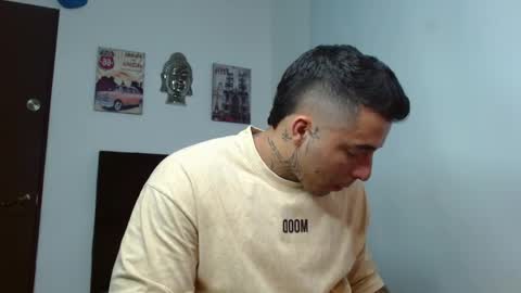 Snapshot of darius_phoenix chatting on 09.30.25 Darius Phoenix online show from 09.30.25