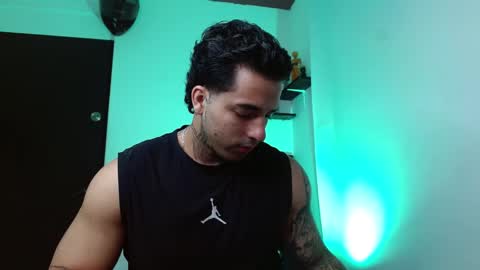 Darius Phoenix  online show from 01.06.26