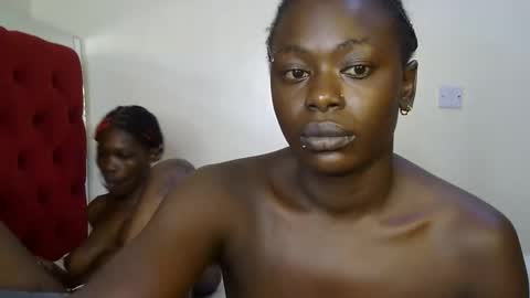 Snapshot of dark_divah chatting on 03.31.26 Divah online show from 03.31.26