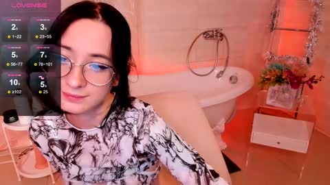 Lola online show from 12.20.24