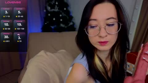 Lola online show from 12.22.24