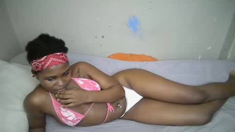 dark_lovly online show from 12.17.25