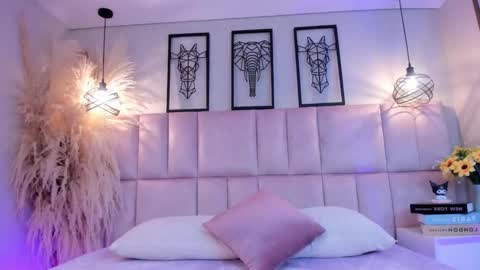 Nina online show from 10.02.25