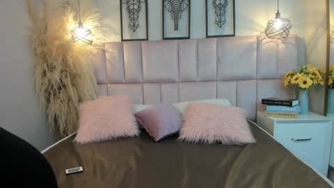 Nina online show from 10.05.25