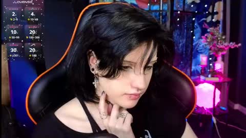 Vamp  online show from 02.14.25