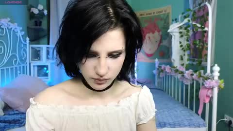 Vamp  online show from 02.24.25