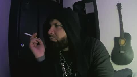 Snapshot of darkclothes chatting on 01.05.25 darkclothes online show from 01.05.25