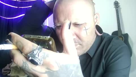Snapshot of darkclothes chatting on 01.22.25 darkclothes online show from 01.22.25