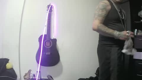 Snapshot of darkclothes chatting on 02.01.25 darkclothes online show from 02.01.25