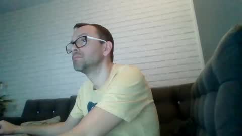 Snapshot of darkhaired34 chatting on 12.28.24 darkhaired34 online show from 12.28.24