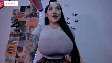 Snapshot of darknes_lilith18 chatting on 12.11.24 darknes_lilith18 online show from 12.11.24