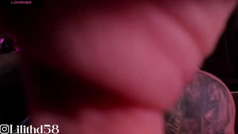 Snapshot of darknes_lilith18 chatting on 11.11.25 darknes_lilith18 online show from 11.11.25