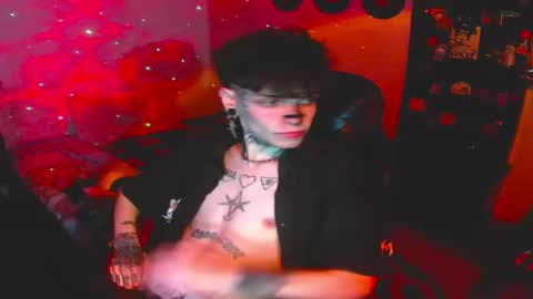 Snapshot of darkness_prince_x chatting on 10.14.25   online show from 10.14.25