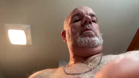 darknite083072 online show from 11.18.25