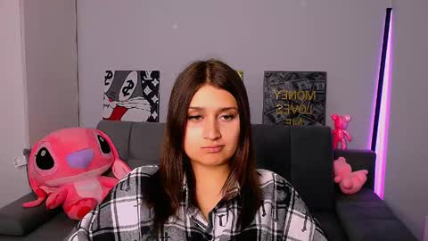 Snapshot of darksidelove_ chatting on 04.18.26 Amelie online show from 04.18.26