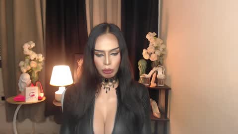 HAPPY BIRTHDAY MISTRESS MADRIANA online show from 01.23.25