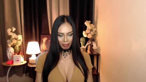 HAPPY BIRTHDAY MISTRESS MADRIANA online show from 02.02.25