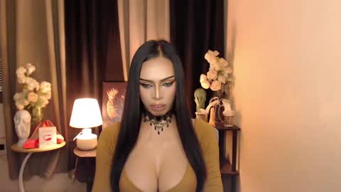 HAPPY BIRTHDAY MISTRESS MADRIANA online show from 02.05.25