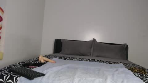 darktanqueen online show from 12.21.25