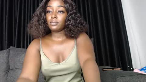 Snapshot of darktanqueen chatting on 06.13.26 darktanqueen online show from 06.13.26