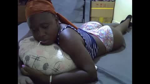 darling_ella online show from 10.31.25