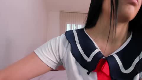 Snapshot of darling_spoiled chatting on 10.21.25 darling online show from 10.21.25