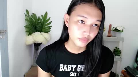 Snapshot of darling_sweetheartxx chatting on 11.27.25 YOUR ATHENA online show from 11.27.25