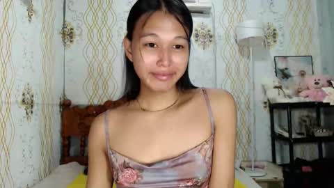 Snapshot of darling_sweetheartxx chatting on 04.24.26 YOUR ATHENA online show from 04.24.26