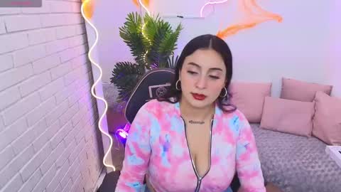 Darling online show from 10.13.25